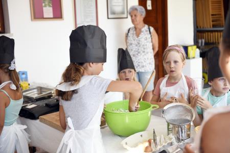 50PTP - Mali šefi Krasa; Vir: Meta Bajc